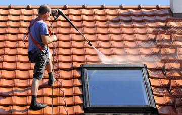 roof cleaning Halls Green